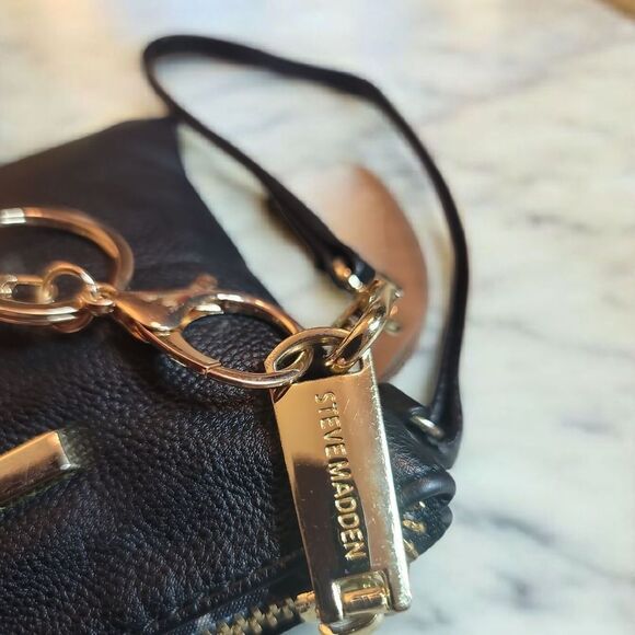 Steve Madden Black Clutch Wristlet with Gold Accents And Bag Charm - Picture 4 of 5
